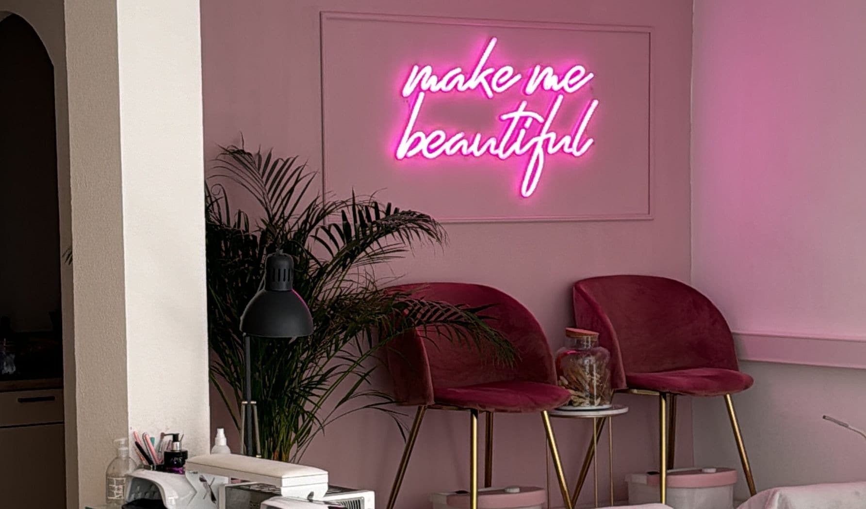 Makemebeautiful - contexte